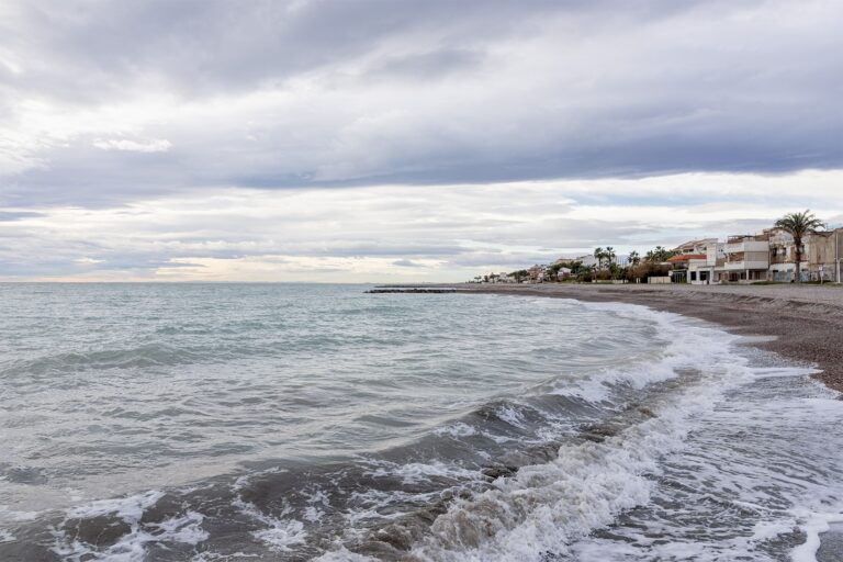 adosados-de-grandes-calidades-en-la-playa-de-moncofar-01672760401-size-vb