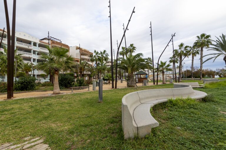 adosados-de-grandes-calidades-en-la-playa-de-moncofar-121672760432-size-vb
