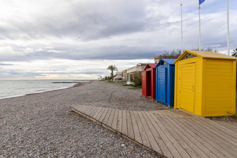 adosados-de-grandes-calidades-en-la-playa-de-moncofar-181672760446-size-vb