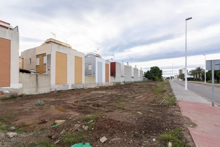 adosados-de-grandes-calidades-en-la-playa-de-moncofar-21672760410-size-vb