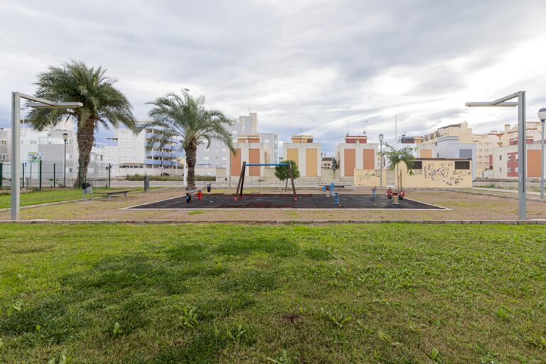 adosados-de-grandes-calidades-en-la-playa-de-moncofar-51672760417-size-vb