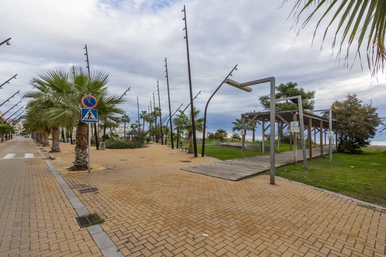adosados-de-grandes-calidades-en-la-playa-de-moncofar-81672760423-size-vb