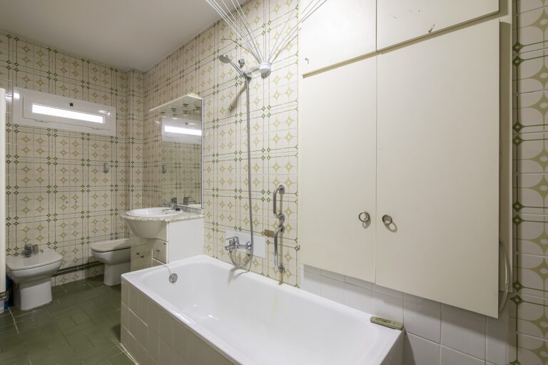 amplia-vivienda-a-reformar-en-la-zona-universitaria-111613662527-size-vb