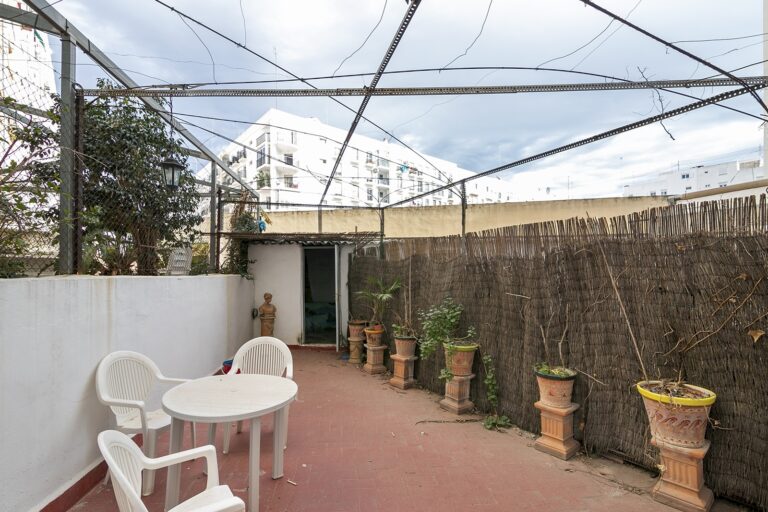 amplia-vivienda-a-reformar-en-la-zona-universitaria-11613662505-size-vb