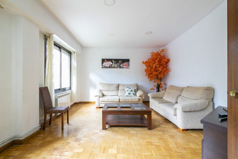 amplia-vivienda-a-reformar-en-la-zona-universitaria-41613662511-size-vb