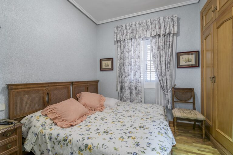 casa-con-gran-superficie-en-la-prestigiosa-urbanizacion-de-tancat-de-lalter-101738582825-size-vb