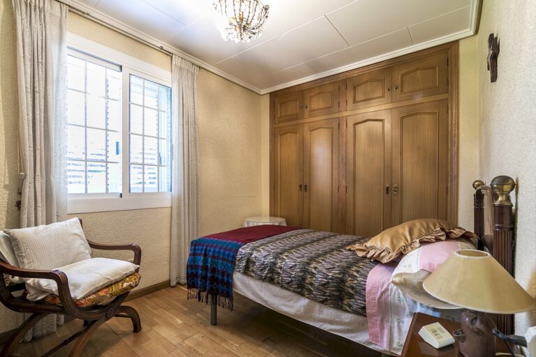 casa-con-gran-superficie-en-la-prestigiosa-urbanizacion-de-tancat-de-lalter-161738582838-size-vb