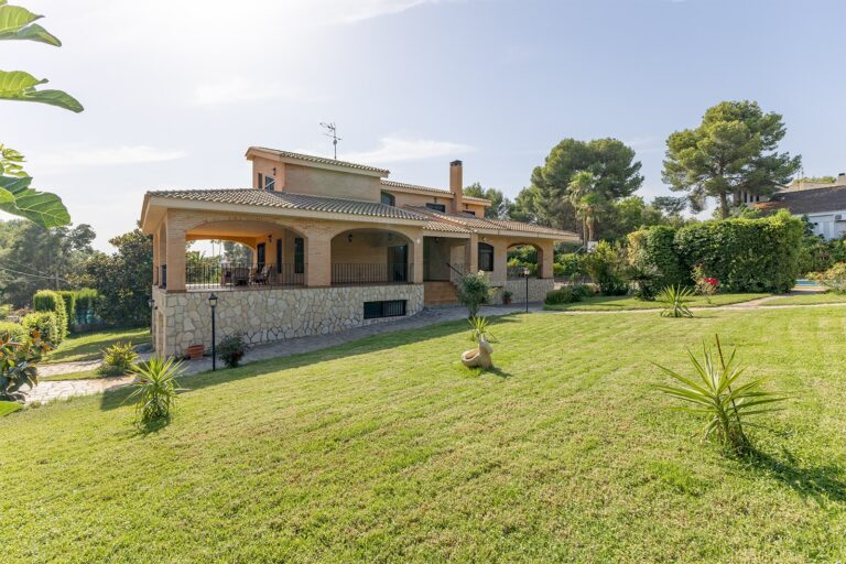 chalet-de-lujo-en-riba-roja-de-turia-valencia-01752680101-size-vb