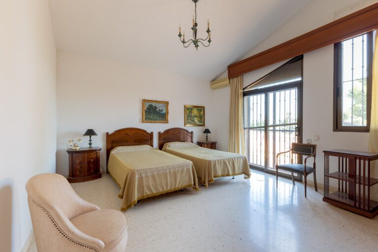 chalet-de-lujo-en-riba-roja-de-turia-valencia-111752680125-size-vb