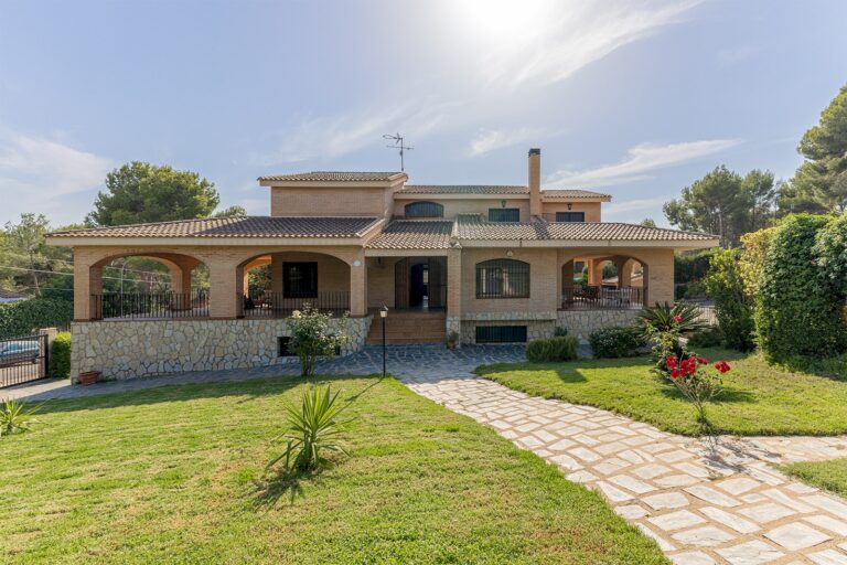 chalet-de-lujo-en-riba-roja-de-turia-valencia-11752680103-size-vb