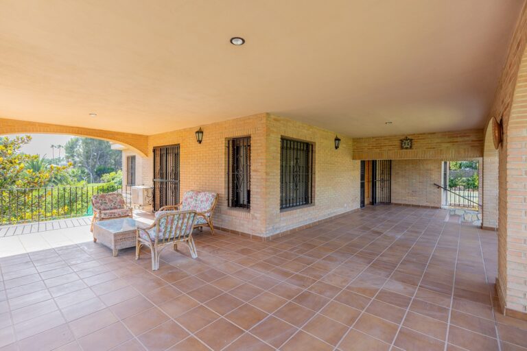 chalet-de-lujo-en-riba-roja-de-turia-valencia-201752680145-size-vb