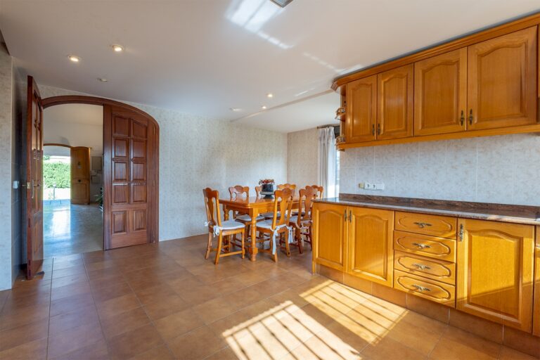 chalet-de-lujo-en-riba-roja-de-turia-valencia-61752680114-size-vb