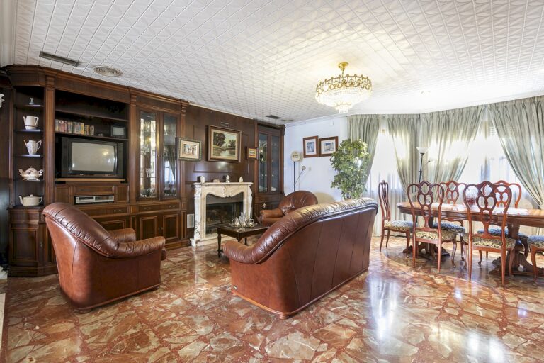 chalet-independiente-cerca-de-valencia-41686143569-size-vb