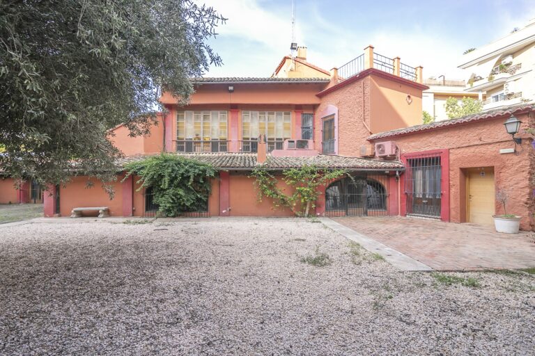 espectacular-chalet-en-el-centro-de-xativa-11697616005-size-vb