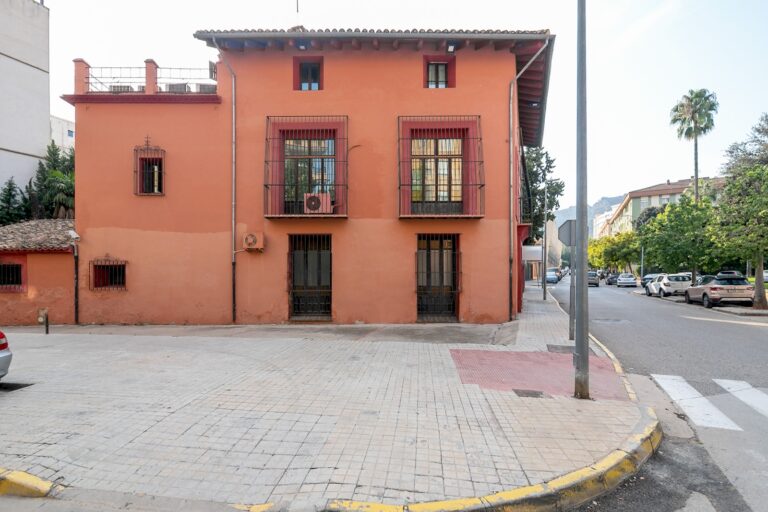 espectacular-chalet-en-el-centro-de-xativa-231697616058-size-vb