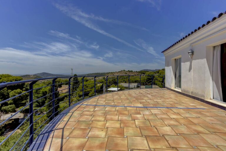 fantastico-chalet-con-magnificas-vistas-en-urbanizacion-de-lujo-01654172701-size-vb