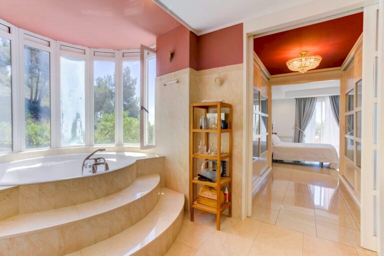 fantastico-chalet-con-magnificas-vistas-en-urbanizacion-de-lujo-211654172746-size-vb