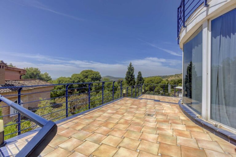 fantastico-chalet-con-magnificas-vistas-en-urbanizacion-de-lujo-361654172778-size-vb