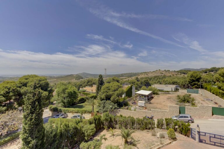 fantastico-chalet-con-magnificas-vistas-en-urbanizacion-de-lujo-381654172782-size-vb