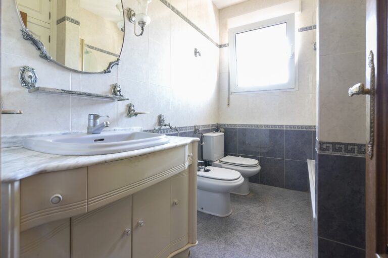 fantastico-chalet-con-piscina-en-urbanizacion-privada-de-picassent-151708442478-size-vb