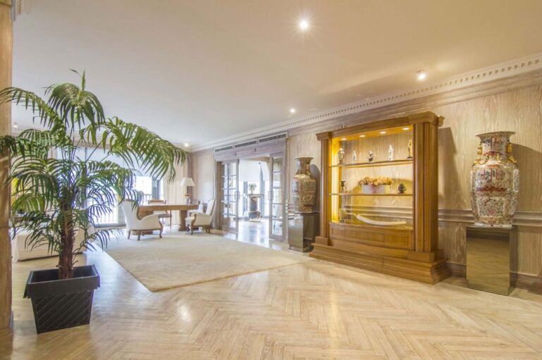 impresionante-piso-para-entrar-a-vivir-en-pleno-corazon-de-valencia-01609254902-size-vb