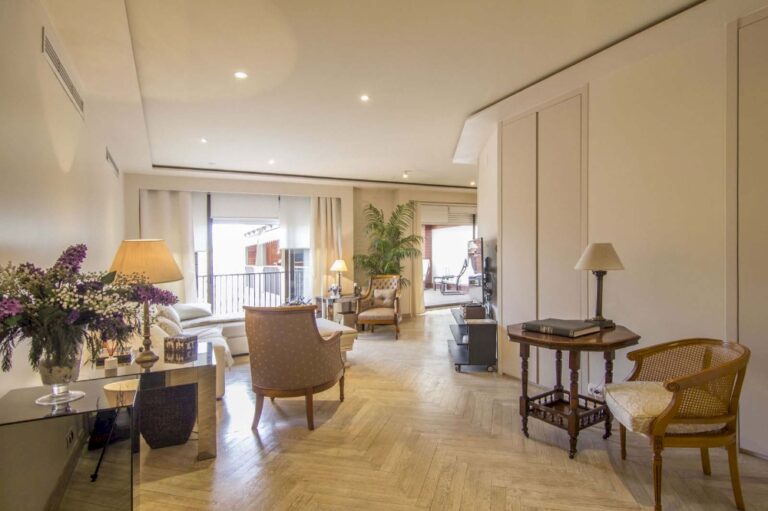 impresionante-piso-para-entrar-a-vivir-en-pleno-corazon-de-valencia-121609254913-size-vb