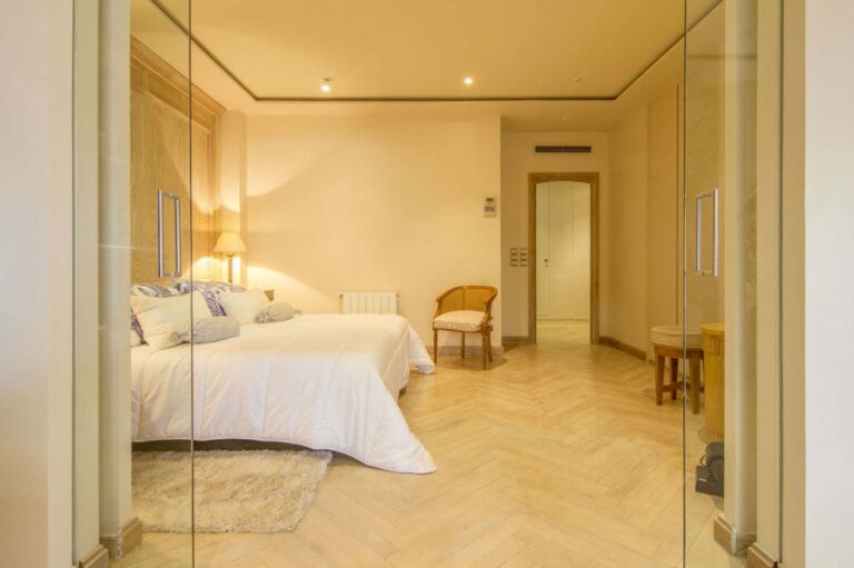 impresionante-piso-para-entrar-a-vivir-en-pleno-corazon-de-valencia-141609254915-size-vb