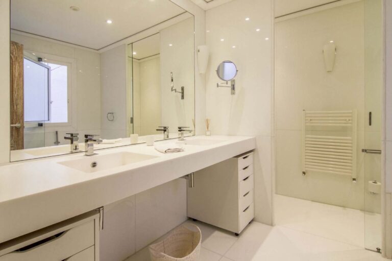 impresionante-piso-para-entrar-a-vivir-en-pleno-corazon-de-valencia-171609254918-size-vb