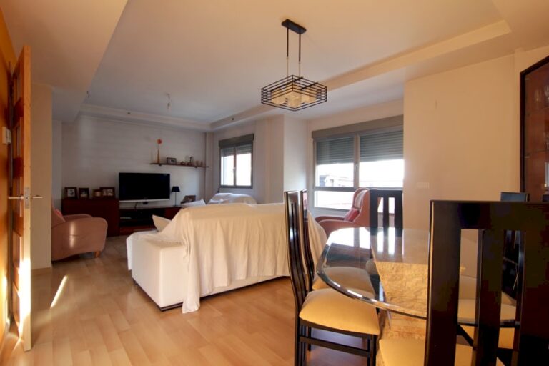 moderna-casa-de-pueblo-con-todas-las-comodidades-en-la-localidad-de-paterna-valencia-31701079503-size-vb