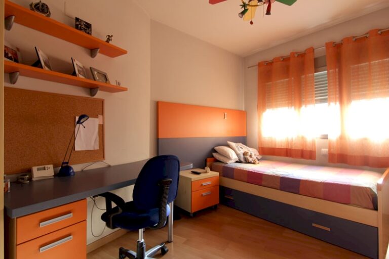 moderna-casa-de-pueblo-con-todas-las-comodidades-en-la-localidad-de-paterna-valencia-91701079507-size-vb