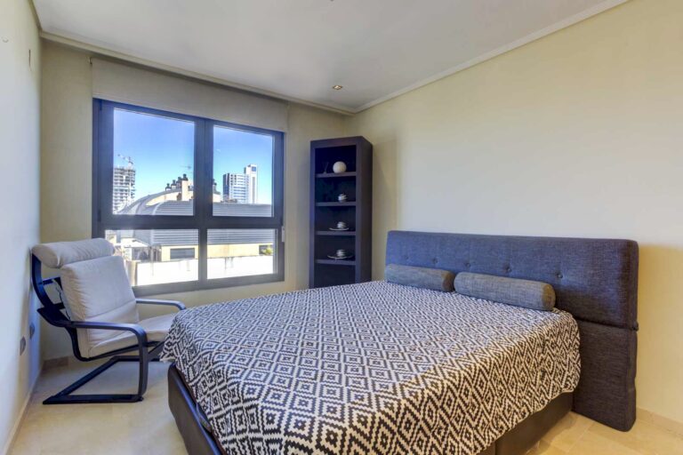 piso-con-gran-terraza-y-magnificas-vistas-en-un-exclusivo-complejo-residencial-de-nou-campanar-valencia-101740397822-size-vb
