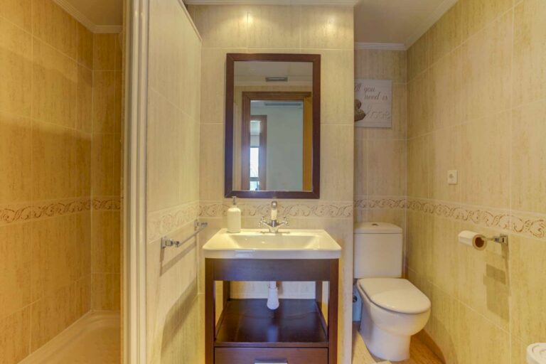 piso-con-gran-terraza-y-magnificas-vistas-en-un-exclusivo-complejo-residencial-de-nou-campanar-valencia-151740397832-size-vb
