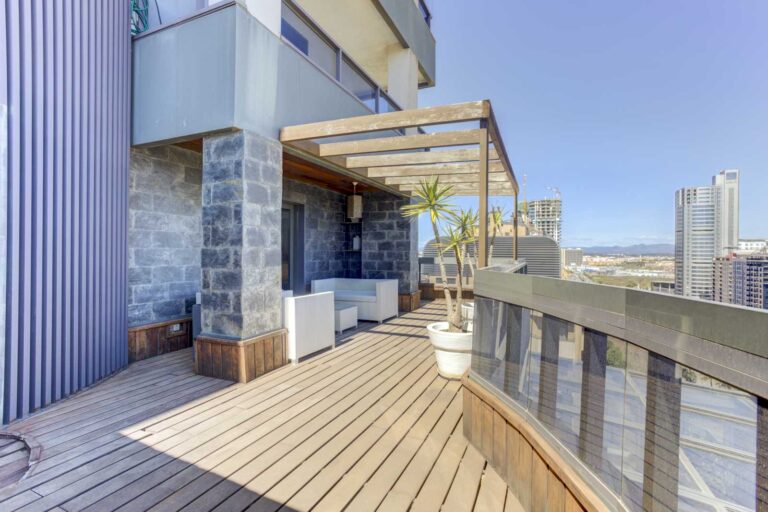 piso-con-gran-terraza-y-magnificas-vistas-en-un-exclusivo-complejo-residencial-de-nou-campanar-valencia-161740397834-size-vb