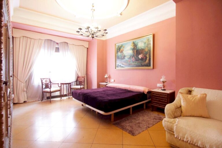 piso-con-licencia-turistica-en-una-finca-senorial-del-casco-antiguo-31591801546-size-vb