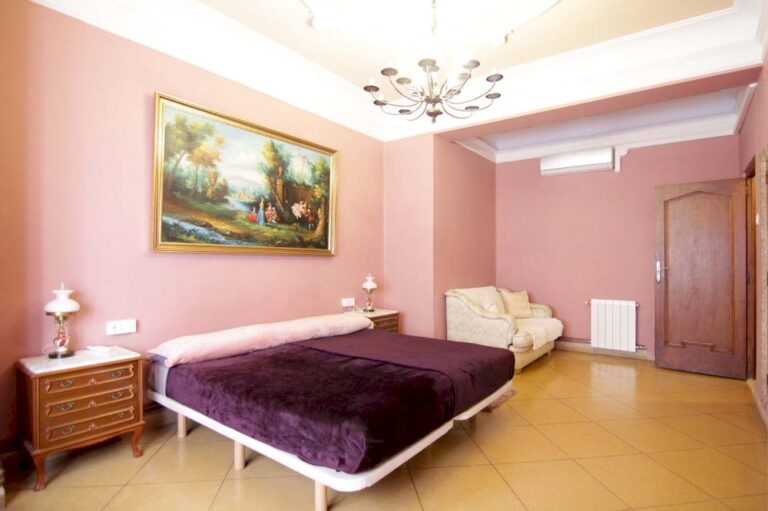 piso-con-licencia-turistica-en-una-finca-senorial-del-casco-antiguo-41591801547-size-vb