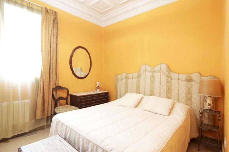piso-con-licencia-turistica-en-una-finca-senorial-del-casco-antiguo-51591801548-size-vb