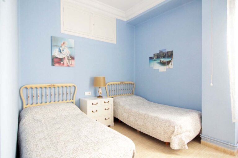 piso-con-licencia-turistica-en-una-finca-senorial-del-casco-antiguo-71591801550-size-vb