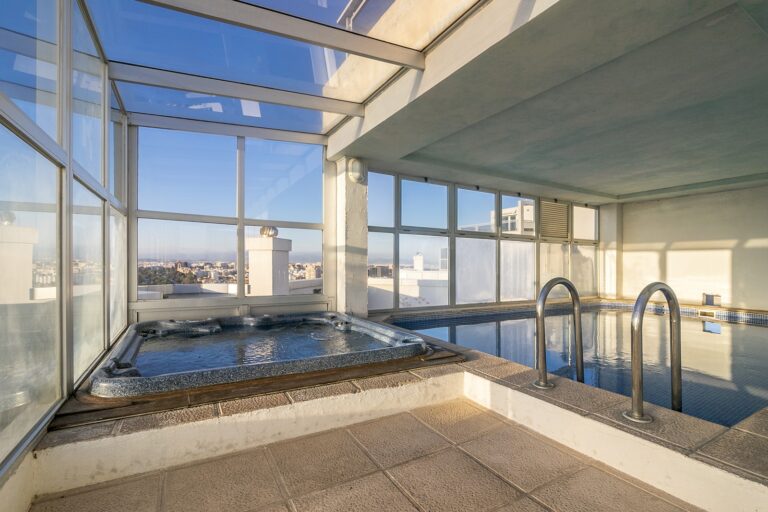propiedad-con-terraza-en-el-cauce-del-rio-turia-131636110338-size-vb