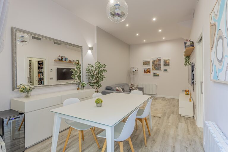 propiedad-unica-en-una-zona-emergente-de-valencia-31748345109-size-vb