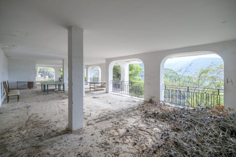 tres-casas-con-terreno-en-plena-naturaleza-en-serra-151600690533-size-vb