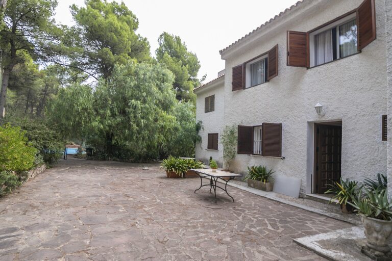 tres-casas-con-terreno-en-plena-naturaleza-en-serra-21600690505-size-vb
