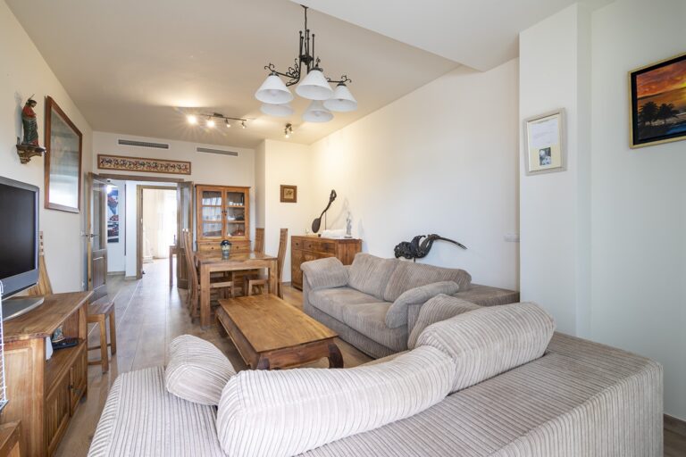 vivienda-con-gran-terraza-privacidad-y-excelente-ubicacion-61669711517-size-vb