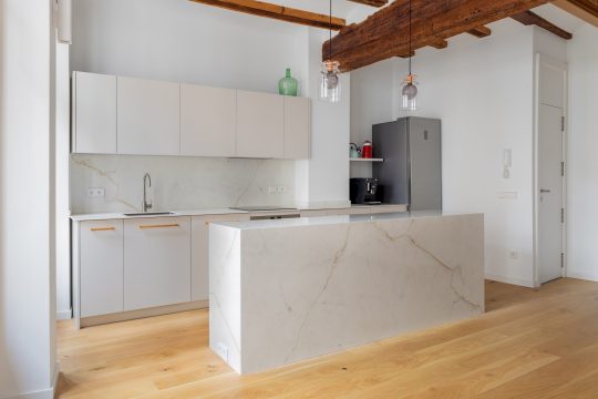 apartamento-de-diseno-en-el-casco-antiguo-11716201911-size-vb