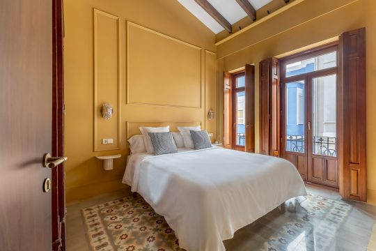 hotel-boutique-junto-a-ruzafa-21716306325-size-vb