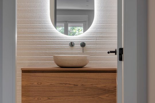 piso-de-diseno-moderno-en-albors-101716198397-size-vb