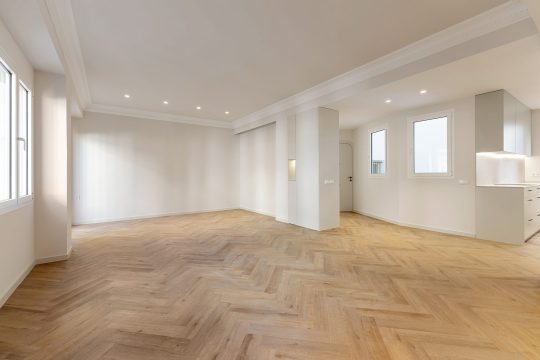 reforma-completa-en-el-centro-de-valencia-21768314020-size-vb